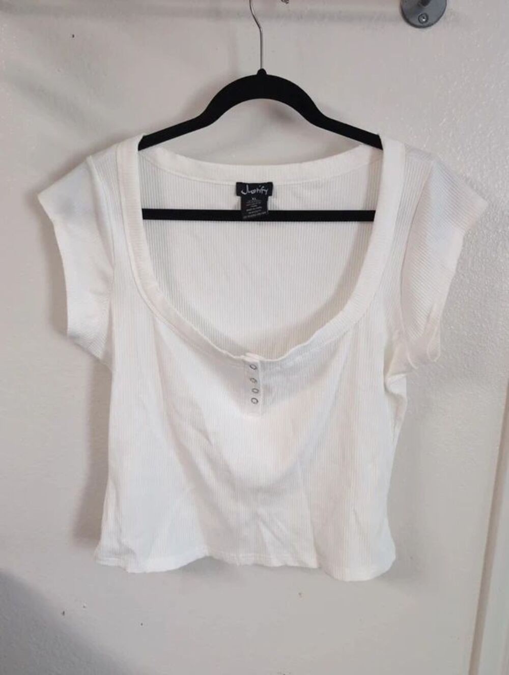 Justify white ribbed crop